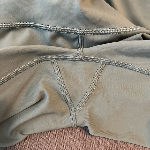 SOLD Lululemon Train Times 7/8 Celadon - Picture 5 of 5